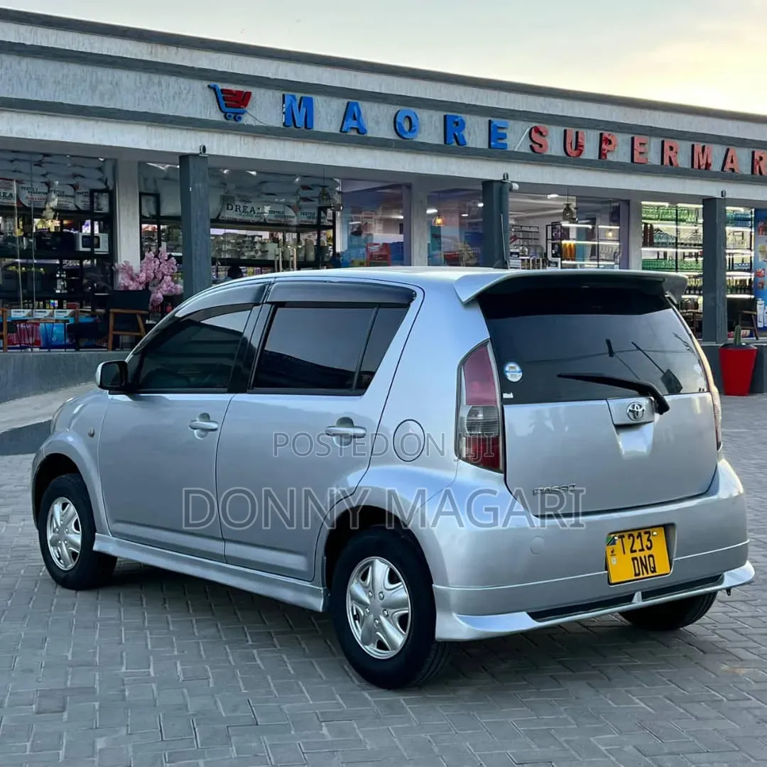 Toyota Passo 2005 Silver