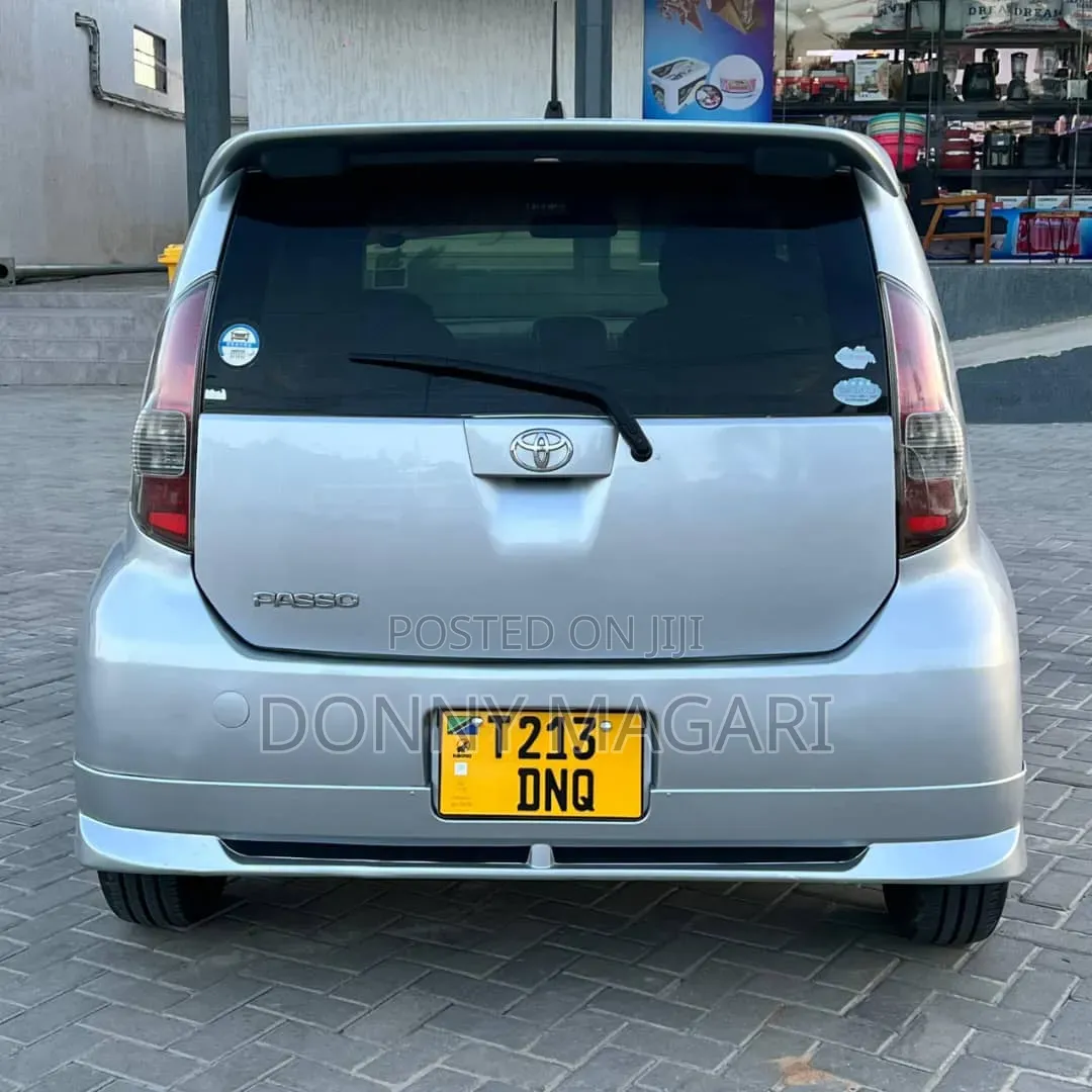 Toyota Passo 2005 Silver