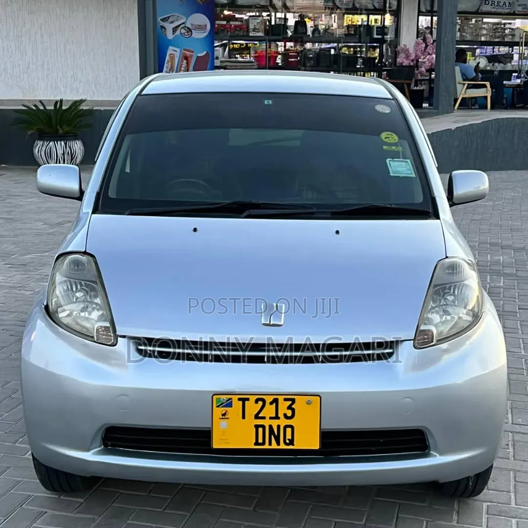 Toyota Passo 2005 Silver