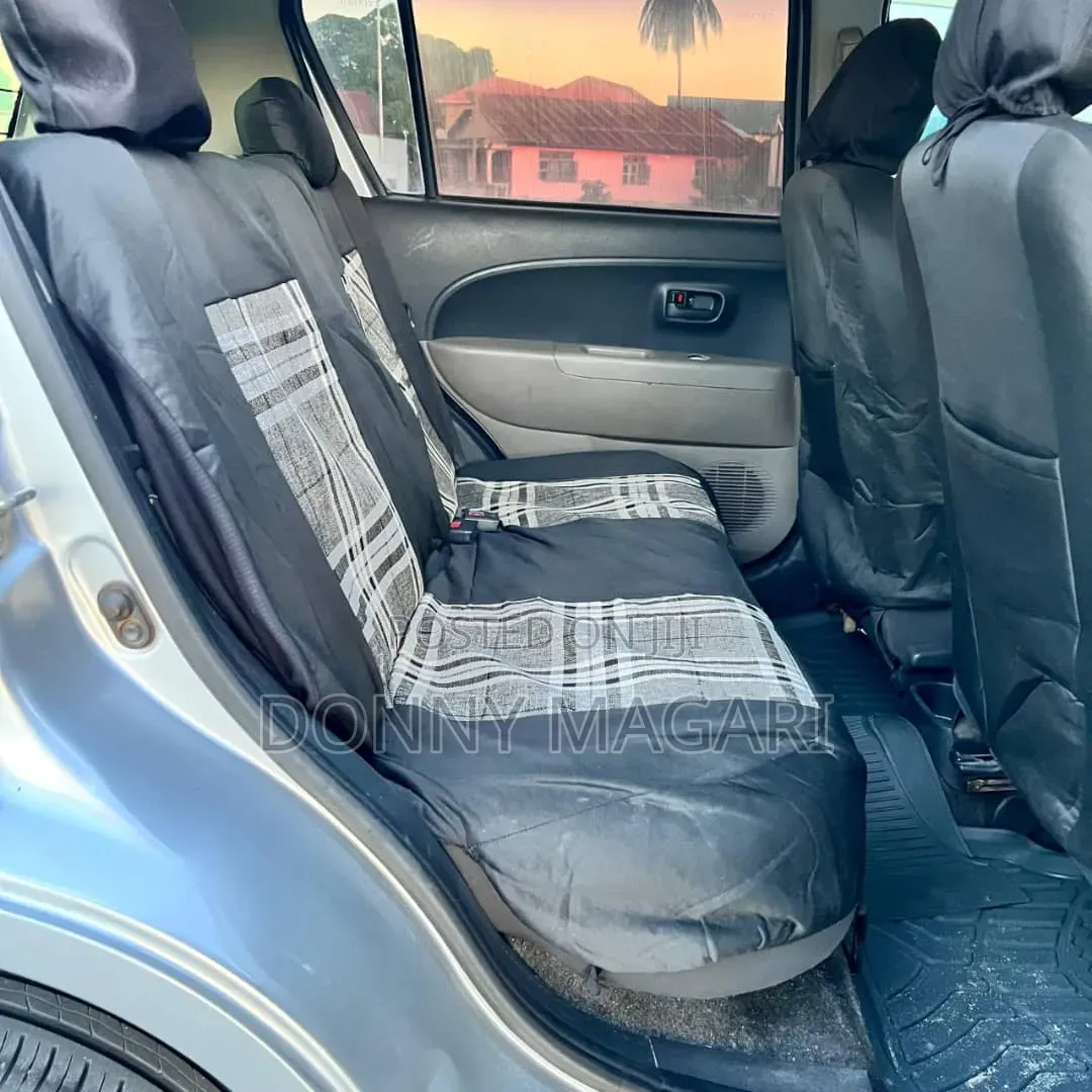 Toyota Passo 2005 Silver