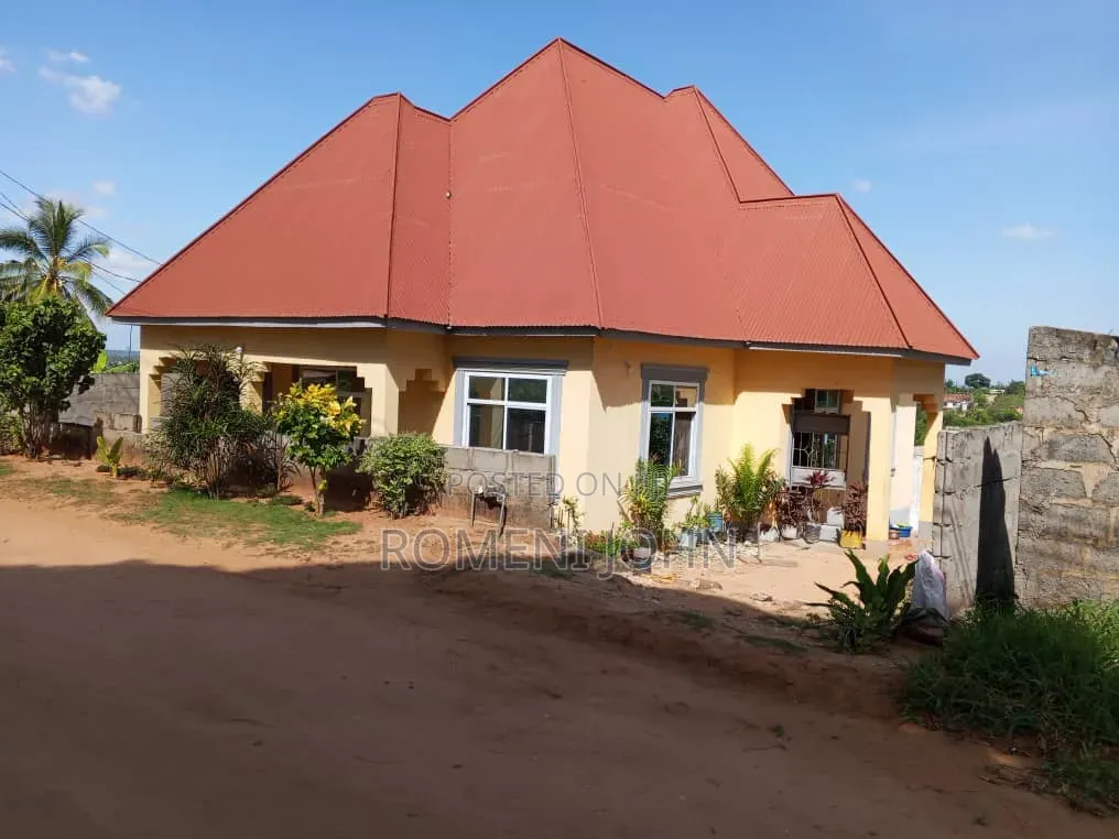 3bdrm House in Tanzania Daresalaam, Ukonga for sale