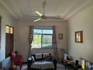 3bdrm House in Tanzania Daresalaam, Ukonga for sale