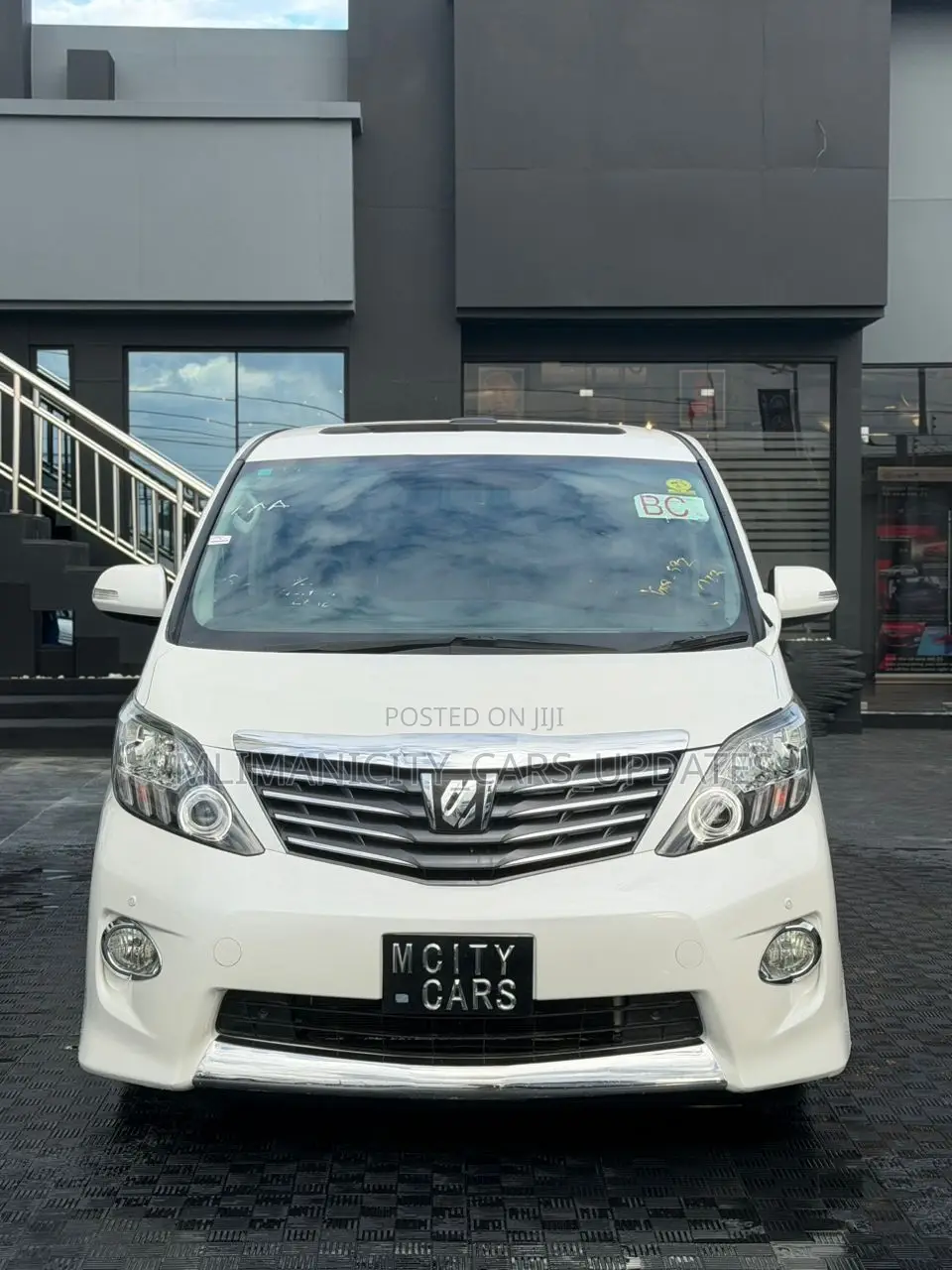 Toyota Alphard 2.4 Petrol AWD 2010 White