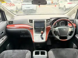 Toyota Alphard 2.4 Petrol AWD 2010 White