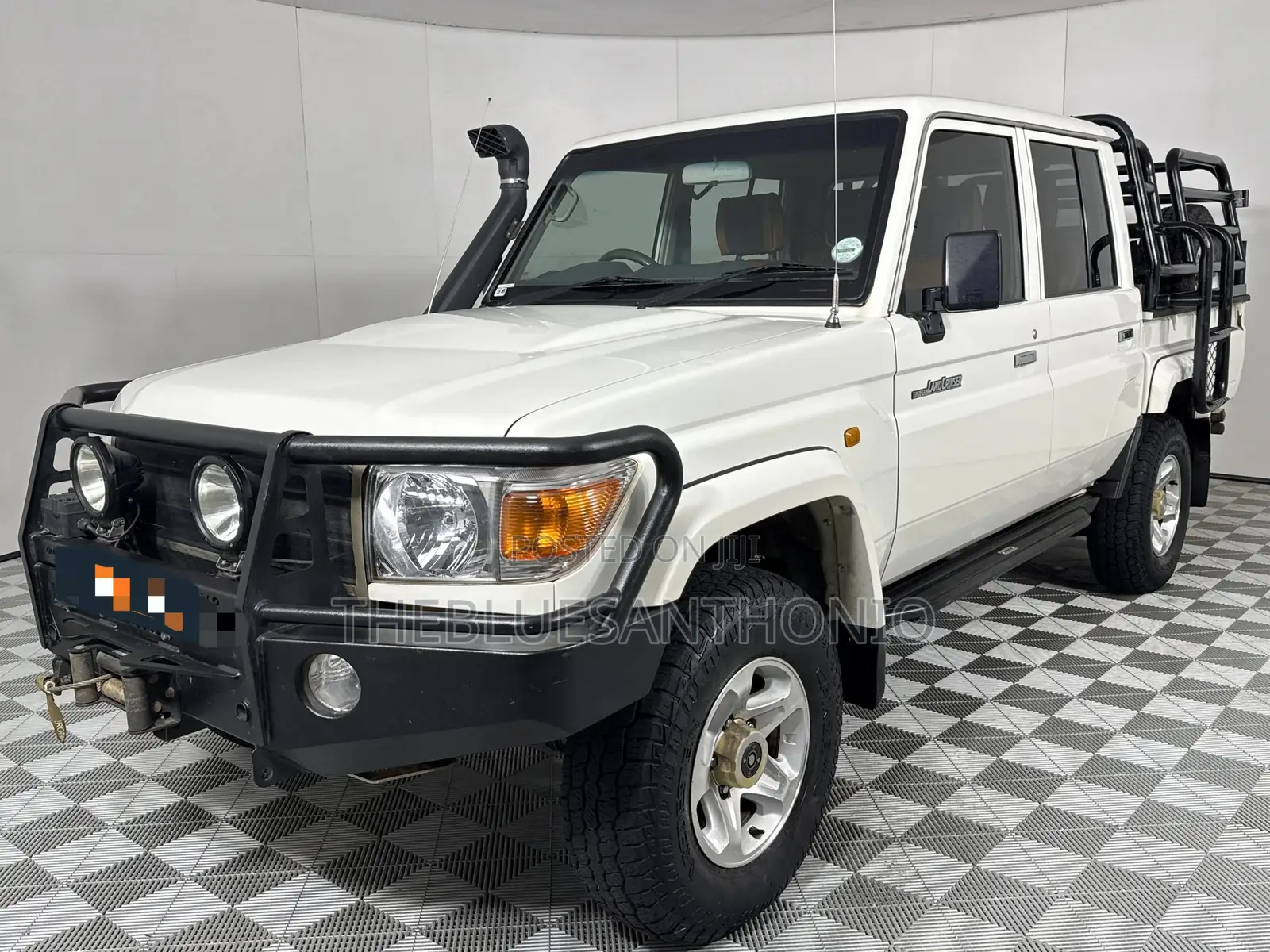 Toyota Land Cruiser 2016 White