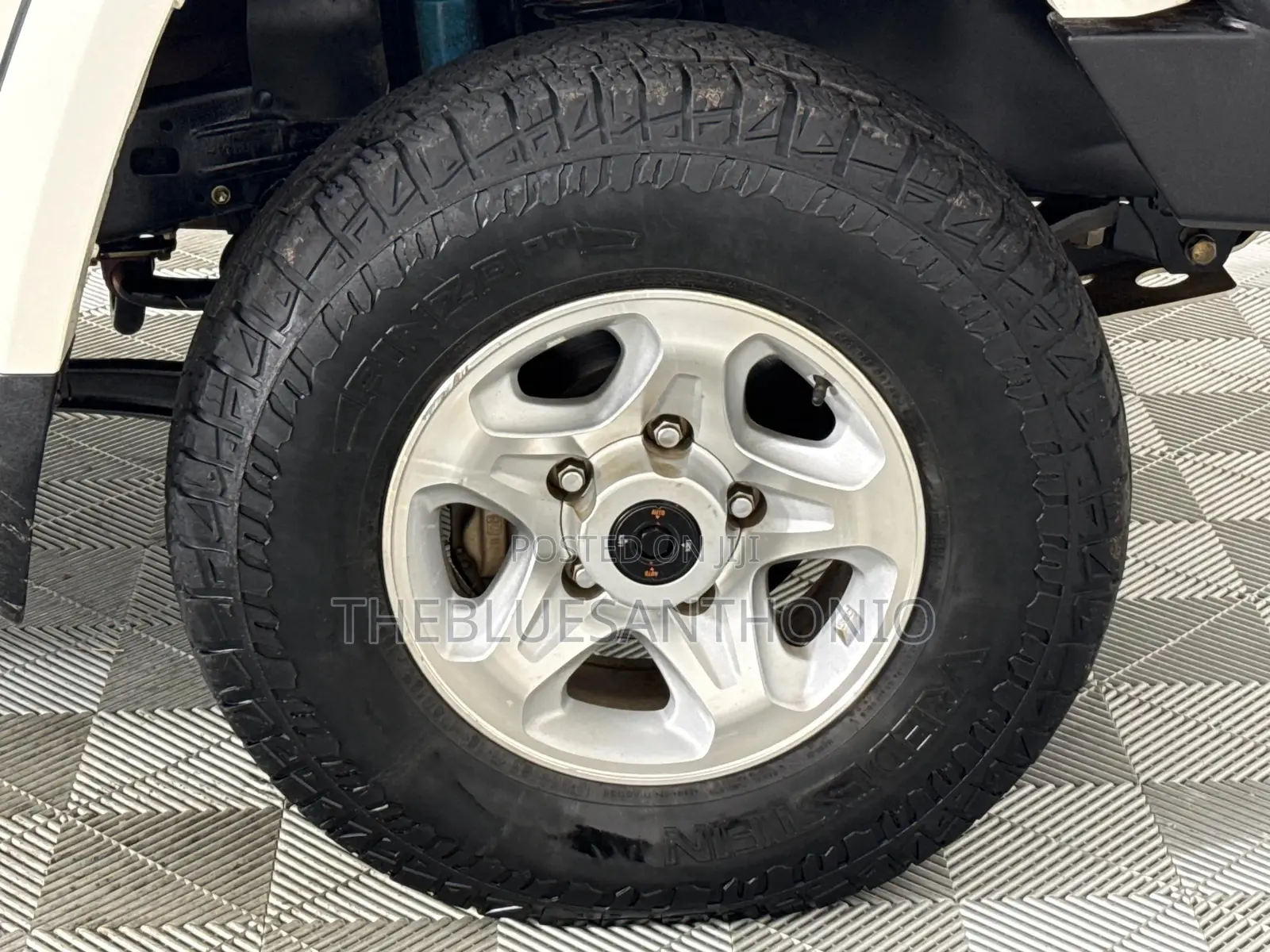 Toyota Land Cruiser 2016 White