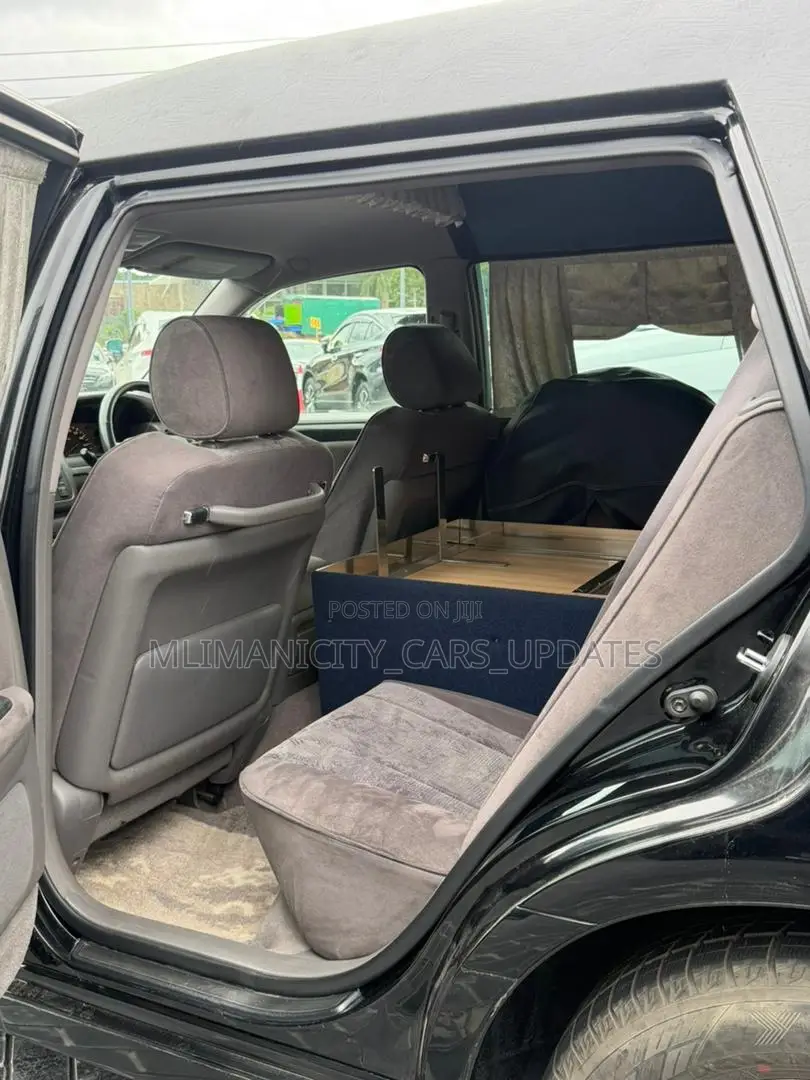 Toyota Crown Royale 2005 Black
