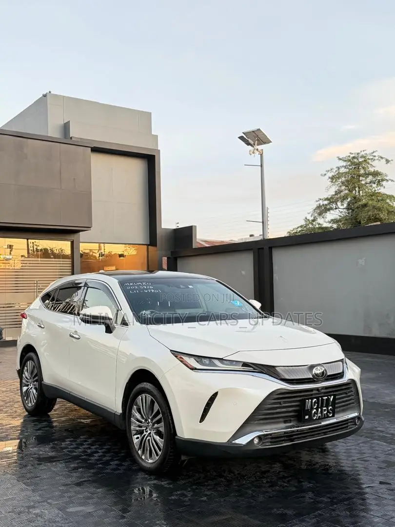 Toyota Harrier 2.0 4WD 2020 White
