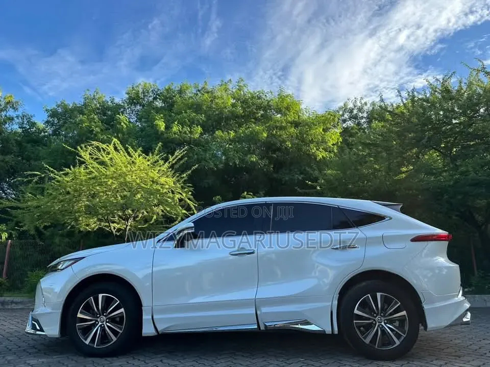 Toyota Harrier Z 2021 Ivory