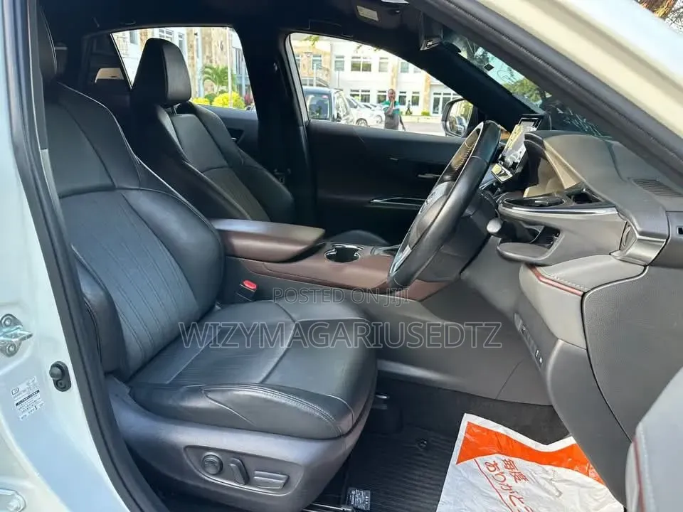 Toyota Harrier Z 2021 Ivory