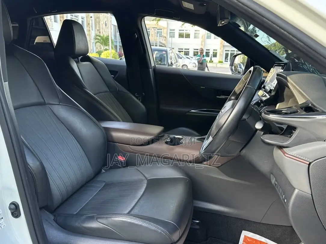 Toyota Harrier 2021 White