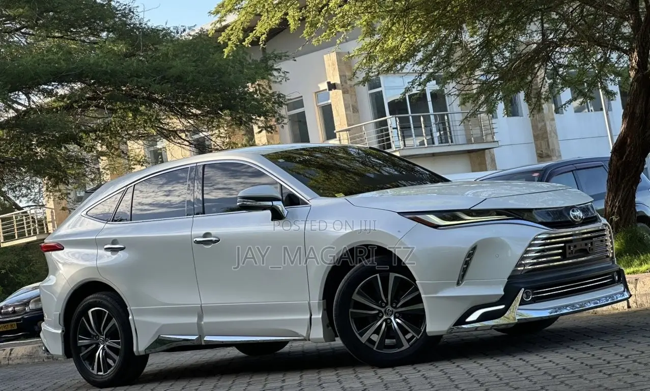 Toyota Harrier 2021 White