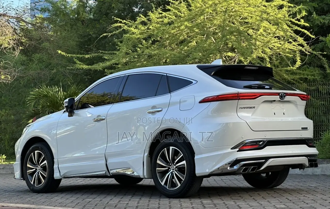Toyota Harrier 2021 White