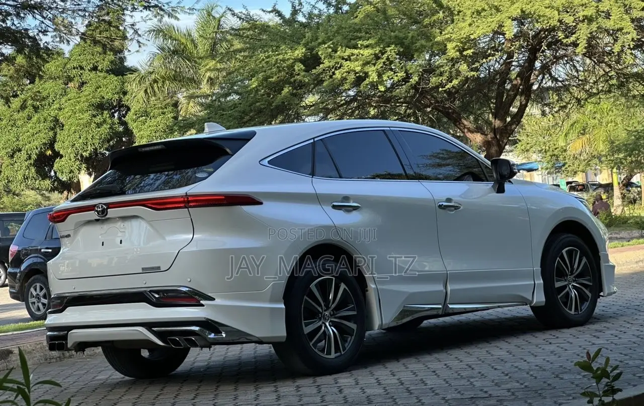 Toyota Harrier 2021 White