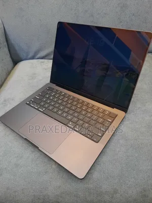 Apple MacBook Pro 2023 M3 Pro 14-inch 18GB Apple M3 Pro SSD 512GB