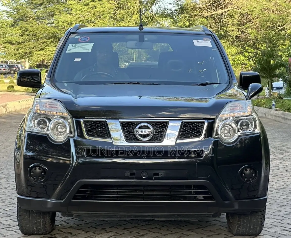Nissan X-Trail 2012 Matt Black