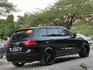 Volkswagen Touareg 2011 Black