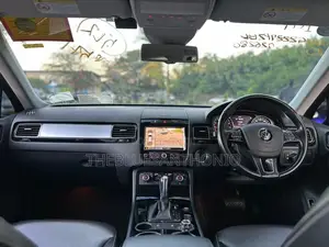 Volkswagen Touareg 2011 Black