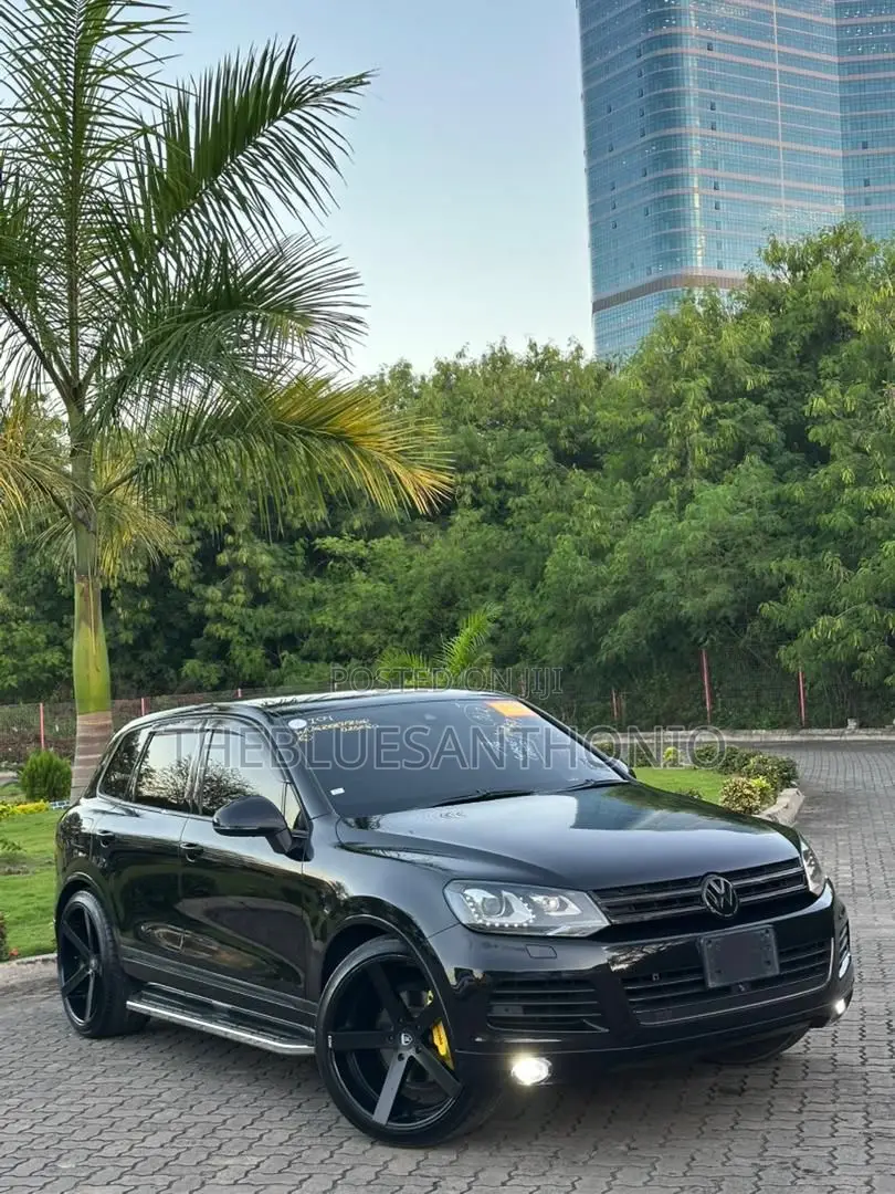 Volkswagen Touareg 2011 Black