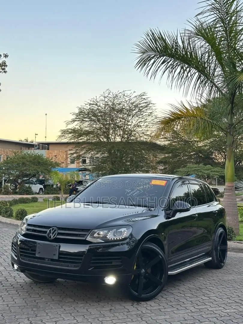 Volkswagen Touareg 2011 Black