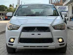 Mitsubishi RVR 2009 White