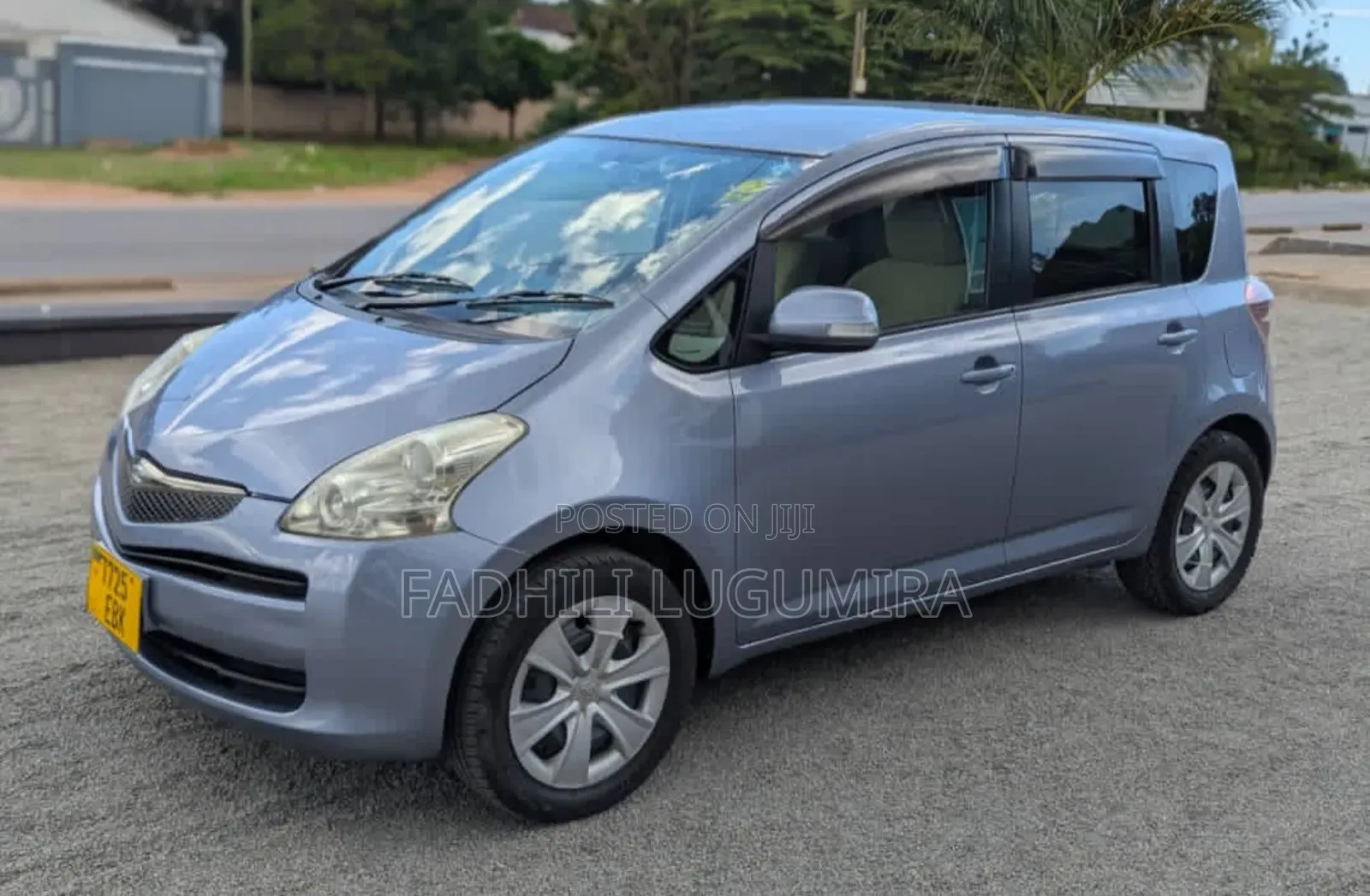 Toyota Ractis 2007 Gray
