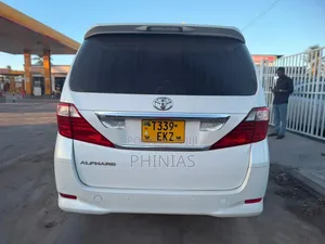 Toyota Alphard 2010 White