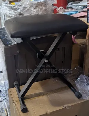 Kiti Cha Mpiga Kinanda(Pianist Chair)