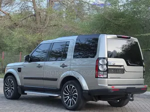 Land Rover Discovery 2016 Silver