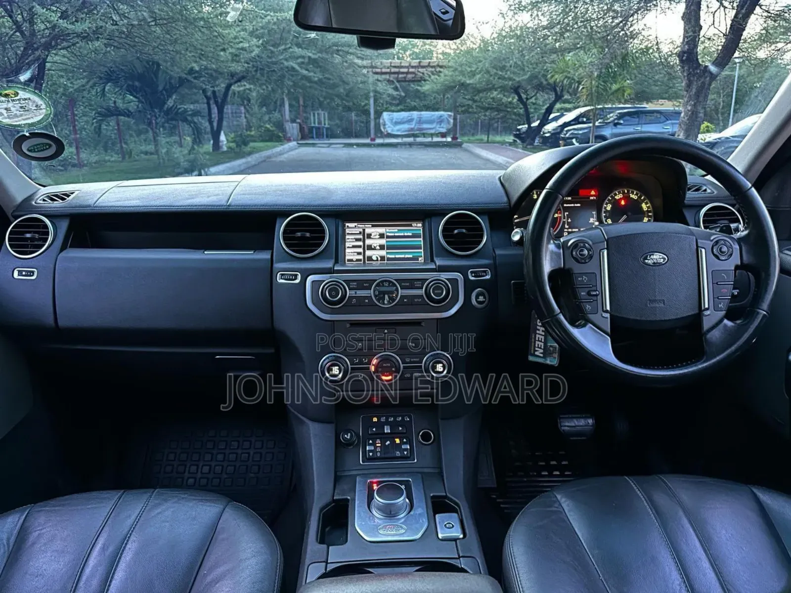 Land Rover Discovery 2016 Silver