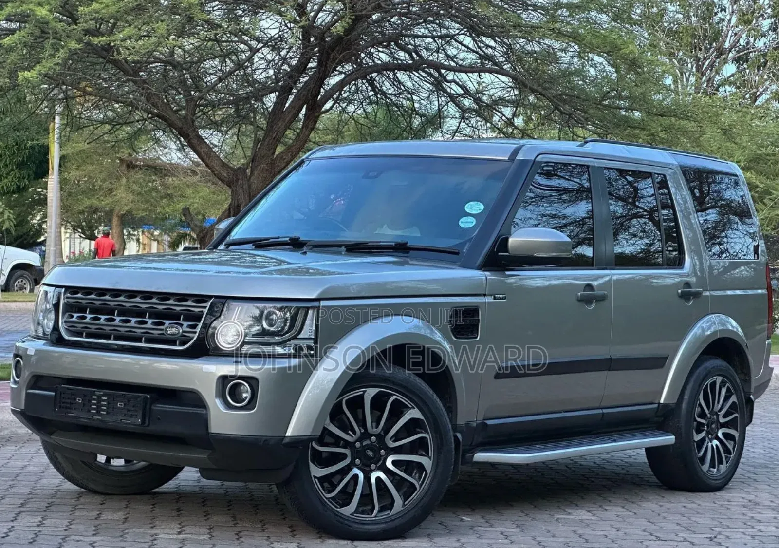 Land Rover Discovery 2016 Silver