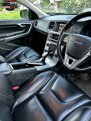 Volvo V60 2012 Gray
