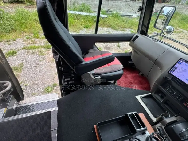 Mitsubishi Fuso Rosa 2006 Black