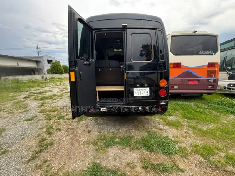 Mitsubishi Fuso Rosa 2006 Black