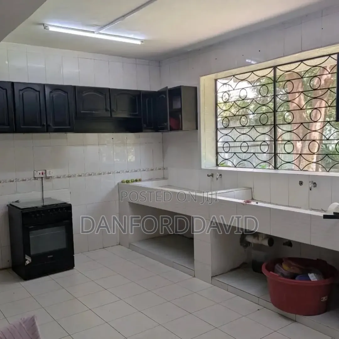 Furnished 5bdrm House in Kahwa Real Estate, Masaki for rent