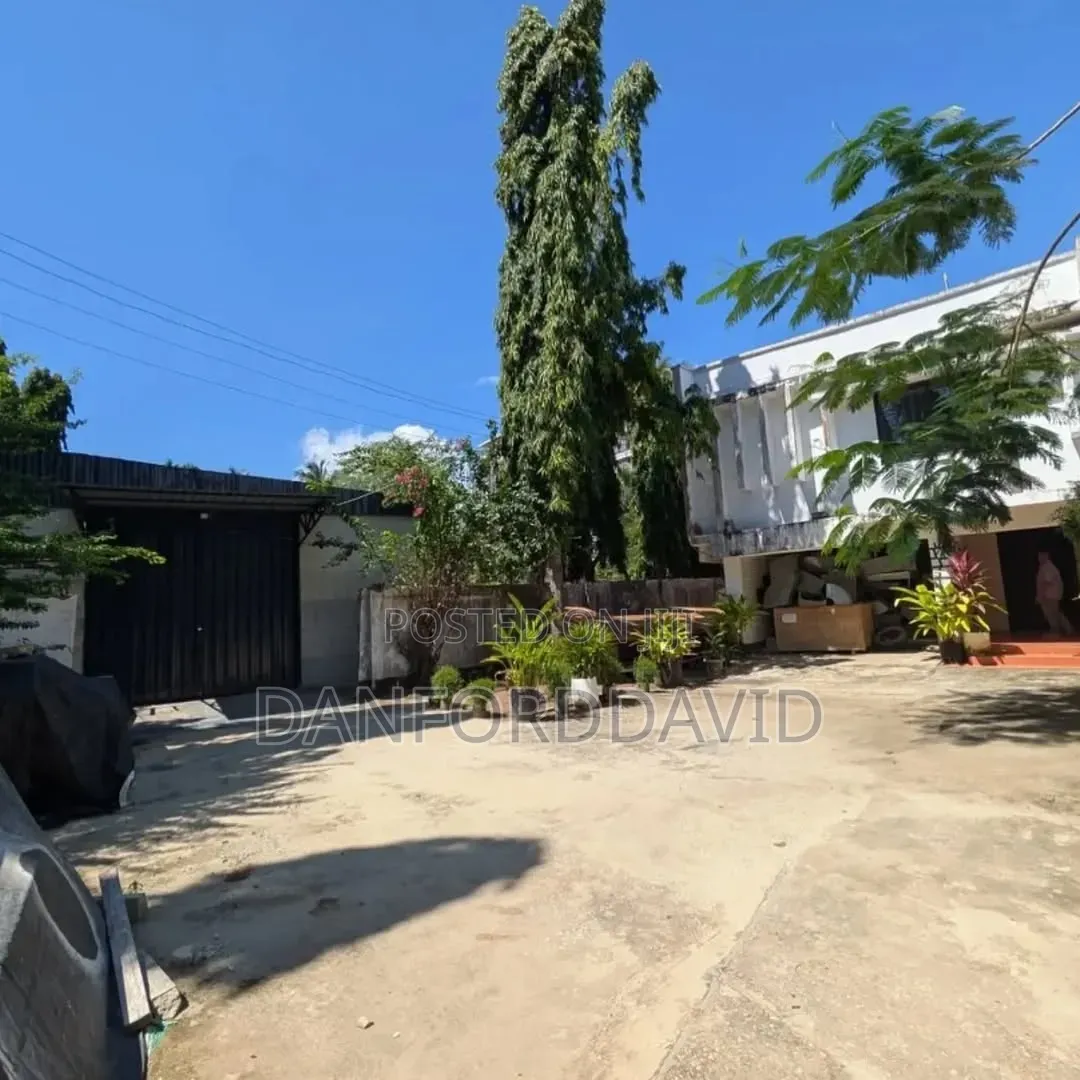 Furnished 5bdrm House in Kahwa Real Estate, Masaki for rent