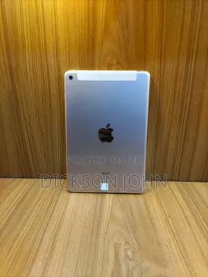 Apple iPad mini 4 128 GB Gray