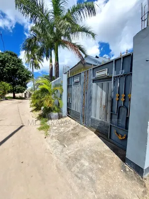 3bdrm House in Mchakama Real, Msongola for sale