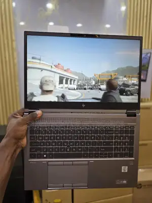 Laptop HP Zbook Fury 15 G7 32GB Intel Core i7 SSD 512GB