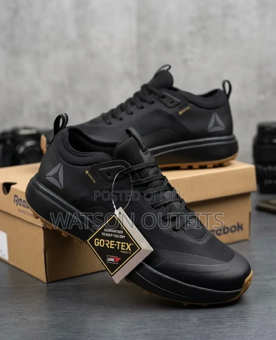 Men's Leather Shoes Reebok Branded Smoothly and Smartly Looking