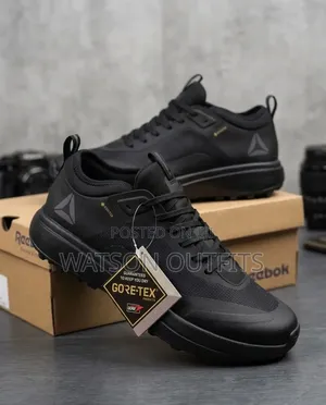 Men's Leather Shoes Reebok Branded Smoothly and Smartly Looking