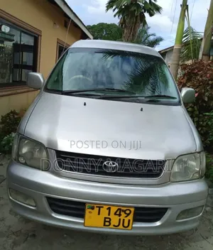 Toyota Noah 2001 Silver