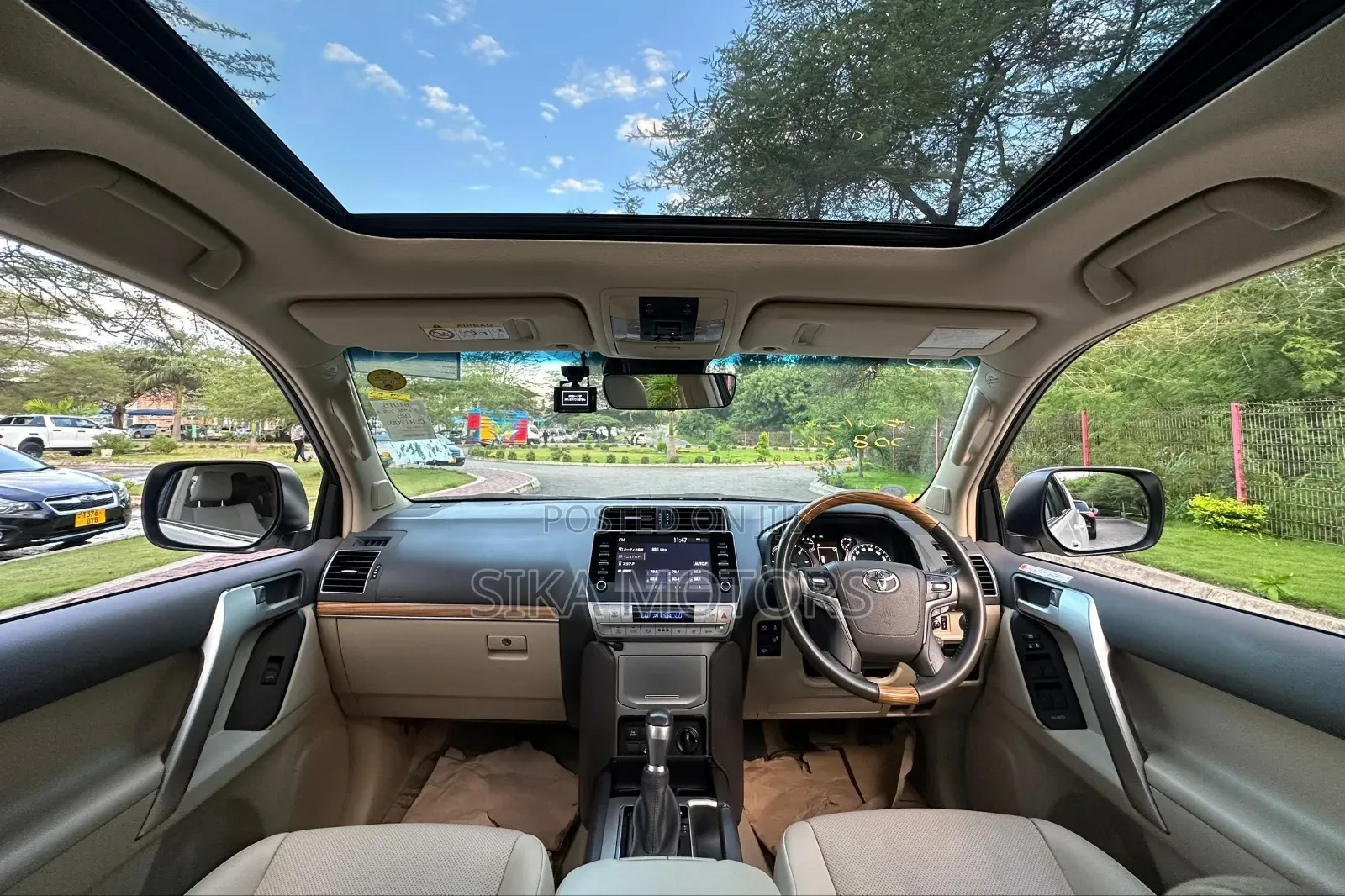 Toyota Land Cruiser Prado 2.7 2023 White