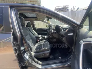 Toyota RAV4 2020 Gray