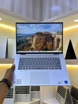 New Laptop Dell Inspiron 16 Plus 7630 16GB Intel SSD 1T