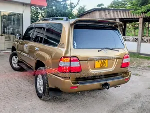 Toyota Land Cruiser 2003 Gold