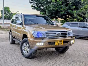 Toyota Land Cruiser 2003 Gold