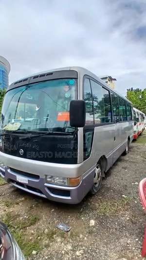 Nissan Civilian 2003