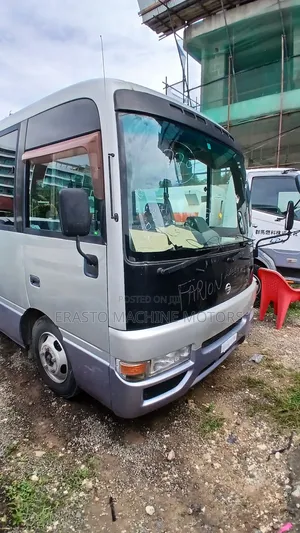 Nissan Civilian 2003