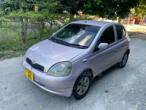 Toyota Vitz 2004 Pink